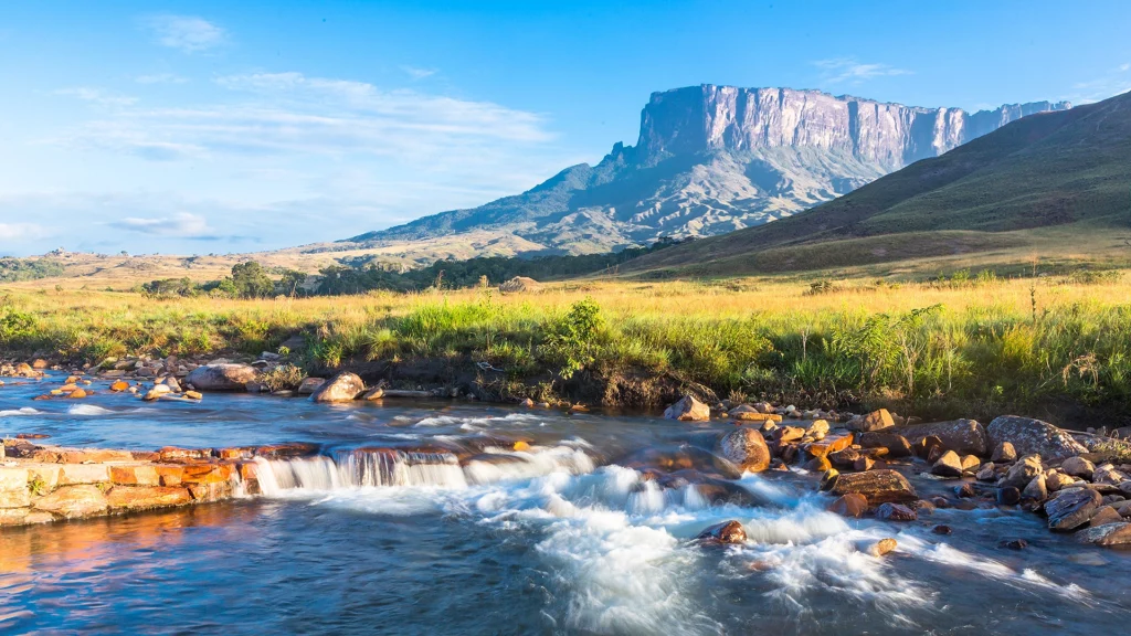 View-of-Roraima-Tepui-Venezuela-TheGoldenShelter.es