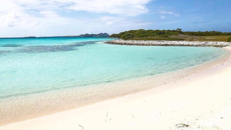 Nordisqui-Cay-Los-Roques-Venezuela-TheGoldenShelter.es