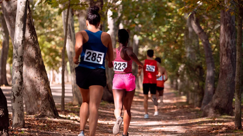 Runners-in-the-Canaima-Trail-Race-TheGoldenShelter.es